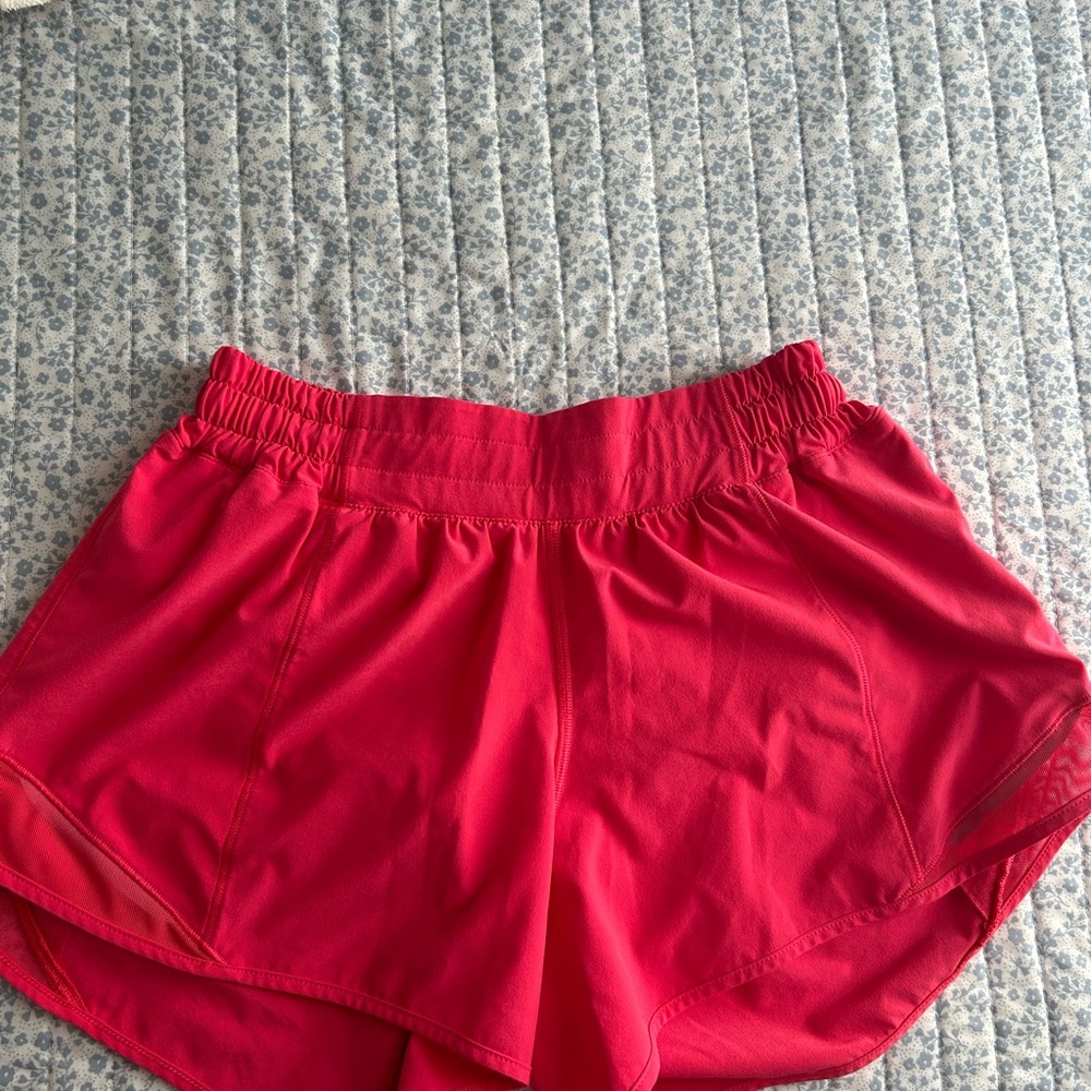 lululemon athletica hotty hot shorts 4 inch